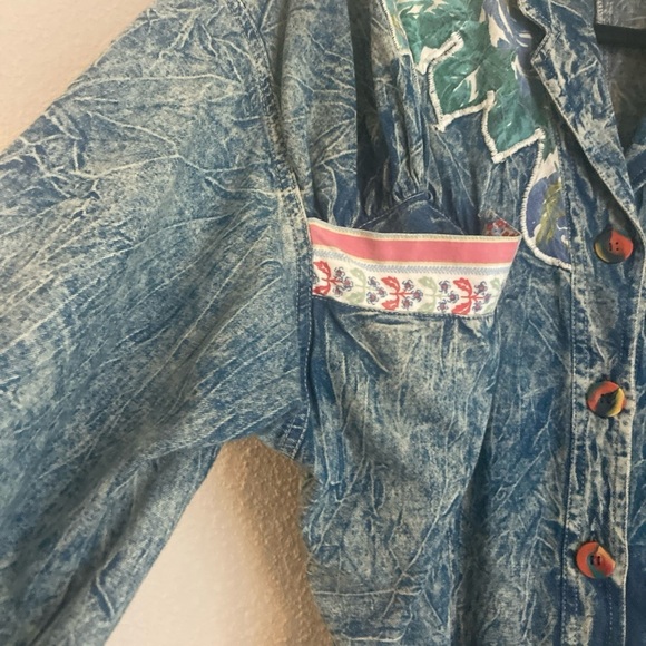 Vintage acid wash Floral Embroidered Denim Jacket - Picture 7 of 13